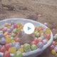 Jongens, een ballenbak!