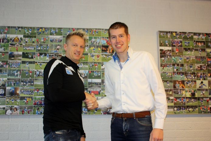 Boris van Es (links) verlaat Rohda