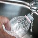 Drinkwater duurder in 2023, terwijl we juist minder gebruiken