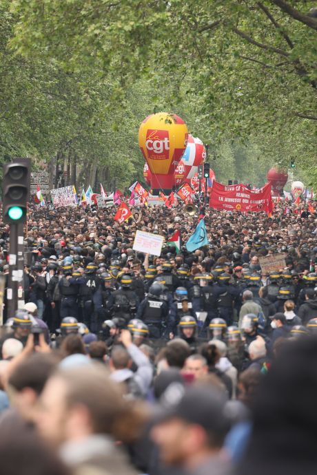“La colère sociale est bien présente”: des milliers de Français défilent pour le 1ᵉʳ mai, plusieurs arrestations