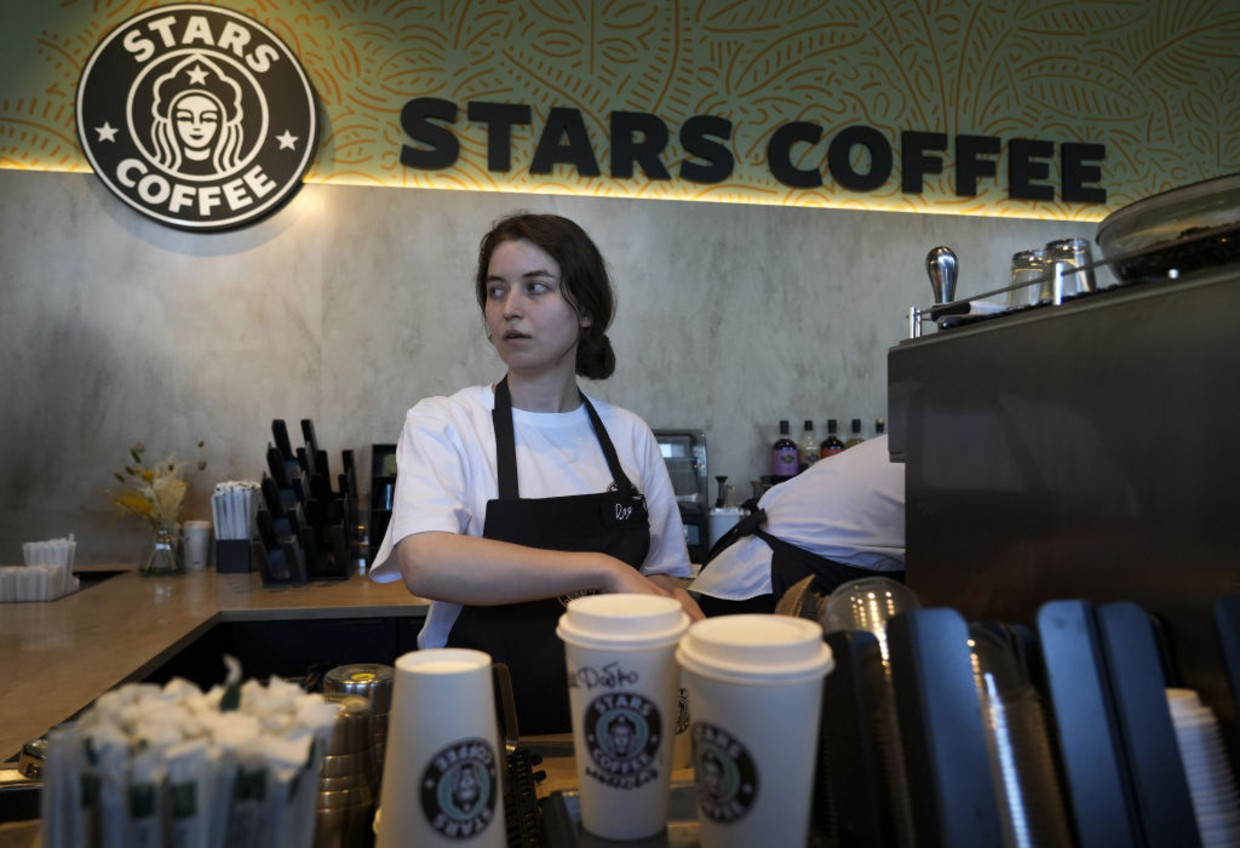 De gesloten Starbucks-filialen zijn heropend onder de naam 'Stars Coffee' Beeld Anadolu Agency via Getty Images