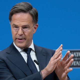 Rutte wil Navo-defensiebudget ophogen naar 5 procent, in navolging van Trump    