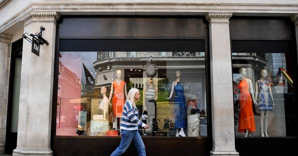 Modehuis Karen Millen bankroet: stekker ook uit Nederlandse tak - Eindhovens Dagblad