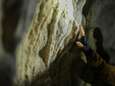 Speleologe zit hele nacht vast in grot in Hoei