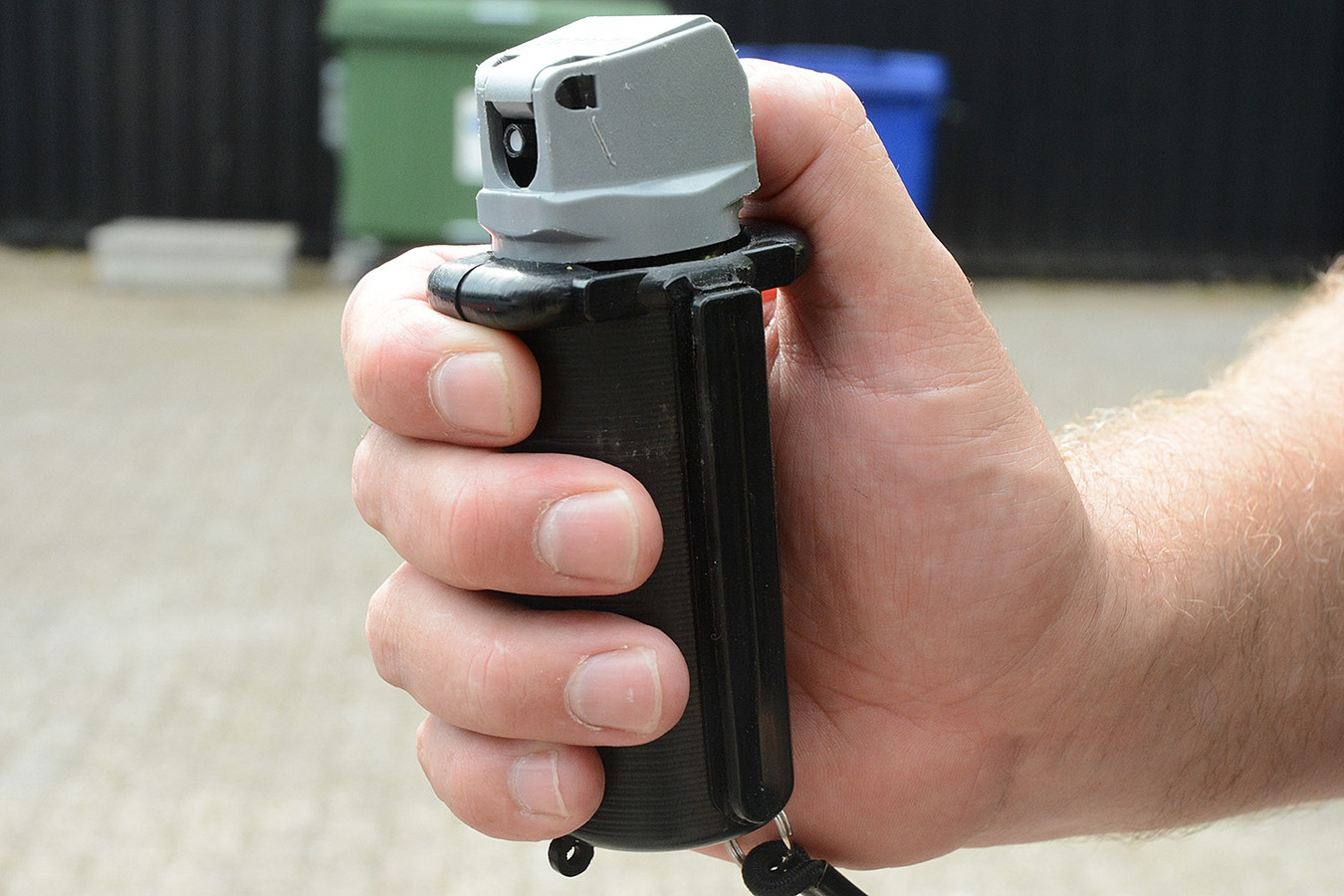 Pepperspray en ploertendoder in beslag genomen van treinreiziger zonder