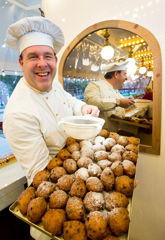 Oliebollenbakker Richard Visser.