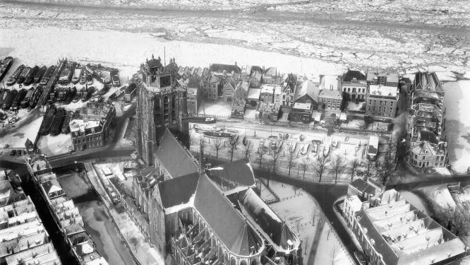 Deze foto van de Grote Kerk hield de gemoederen bezig, want wanneer is ‘ie eigenlijk gemaakt?