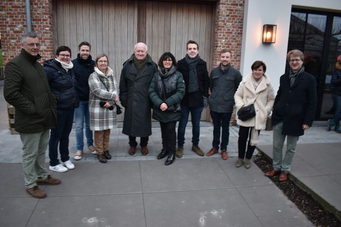 CD&V Pittem-Egem organiseerde een 'uitzwaaiwandeling' voor de drie afscheidnemende mandatarissen.