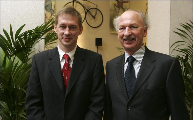 Frank De Winne en Dirk Frimout, de Belgische ruimtevaarders, in 2009. Beeld 