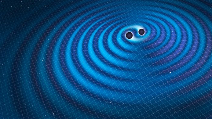 Een zwaartekrachtsgolf is een rimpel in de ruimtetijd die ontstaat bij enorm energetische en gewelddadige gebeurtenissen in ons heelal, bijvoorbeeld twee zwarte gaten die botsen.