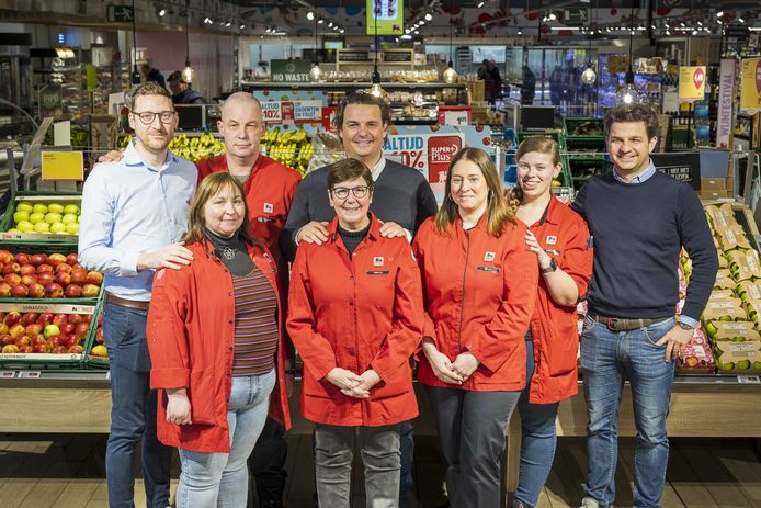 Nieuwe uitbaters Delhaize verwelkomen eerste klanten: “Alle 57 ...