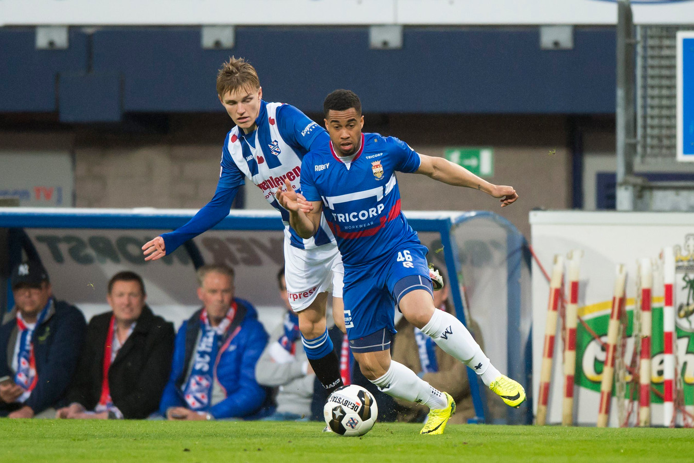 Matig Willem Ii Gaat Onderuit In Heerenveen Foto Bd Nl