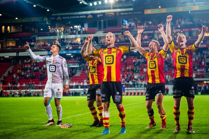 Kampioen van 1B haalt het van kampioen van 1A: enthousiast KV Mechelen ...