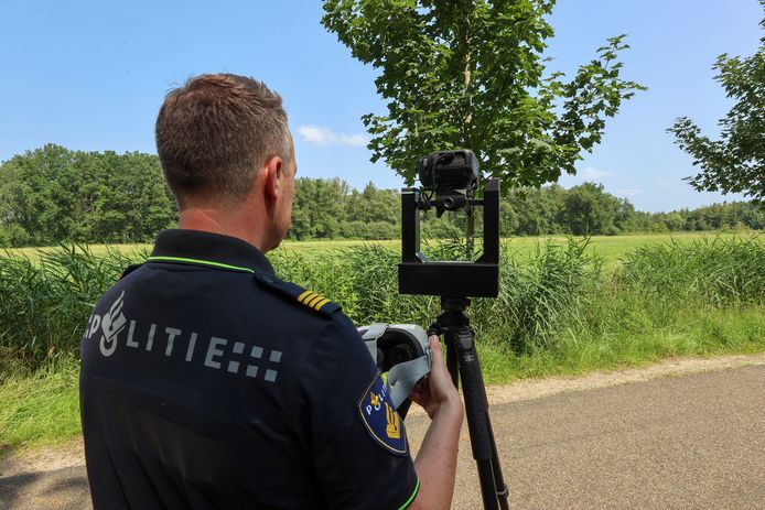 De politie brengt de vindplaats van Wies Hensen in Dommelen in beeld