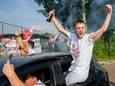 De spelers van Batavia werden feestelijk onthaald met vuurwerk en muziek.