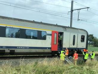 Treinverkeer tussen Ieper en Poperinge ligt stil na dodelijke aanrijding op het spoor