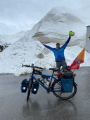 Guido van Enckevort fietst naar Bhutan.