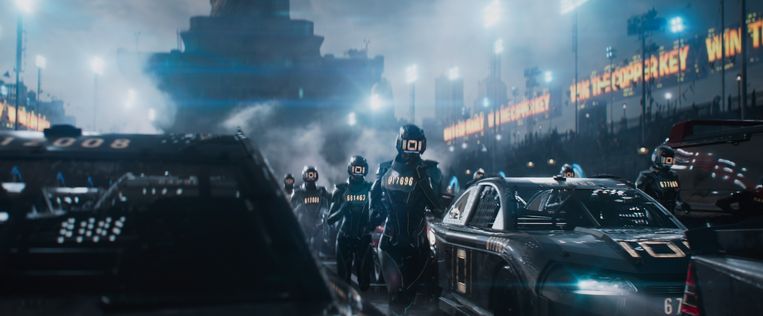 Het jaar is 2045. Het grootste deel van de mensheid verkeert dagelijks in de Oasis, een gigantisch virtueel universum waarin mensen kunnen zijn wie ze willen en doen wat ze willen. Beeld filmdepot