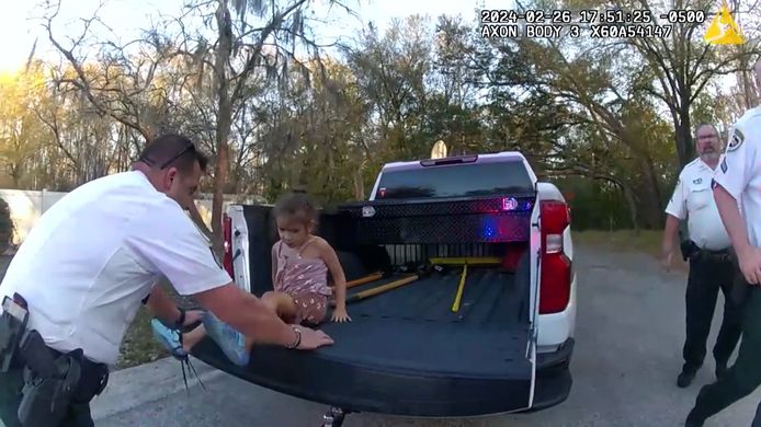Beelden van de redding van het 5-jarig meisje in Florida.