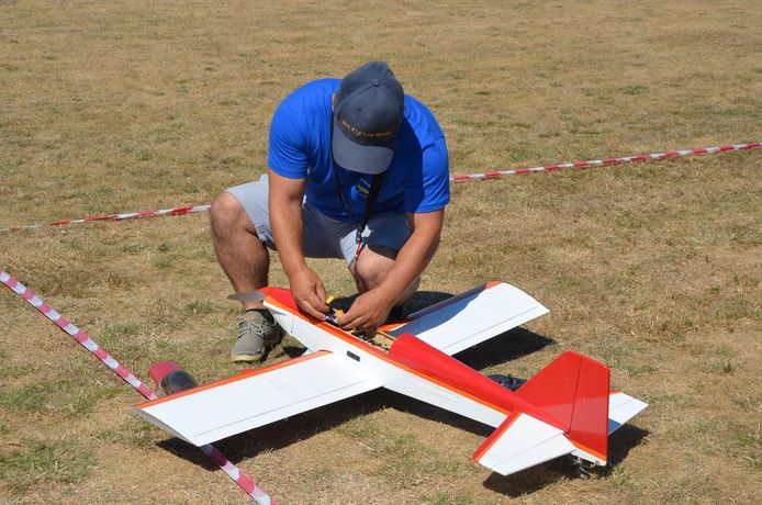 De fly-in van de 20-jarige modelluchtvaartclub 'The Little Wings’ uit Heldergem (Haaltert).