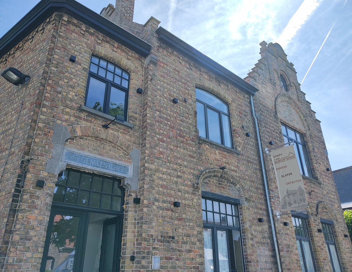 Pascale en Erwin openen herberg in oud gemeentehuis van Slijpe “Het