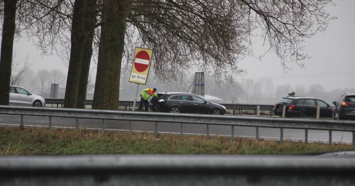 Ongeluk met drie autos op A59 bij Sprang-Capelle.