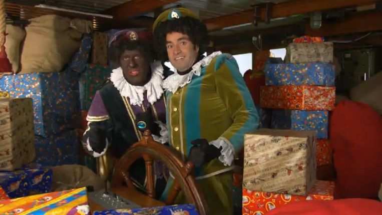 Sinterklaasjournaal Vindt Compromis Met Zwarte En Witte Piet De Volkskrant