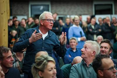 Nieuws gemist? Verzet in Staphorst tegen huisvesting statushouders • Complimenten voor veroorzaker v