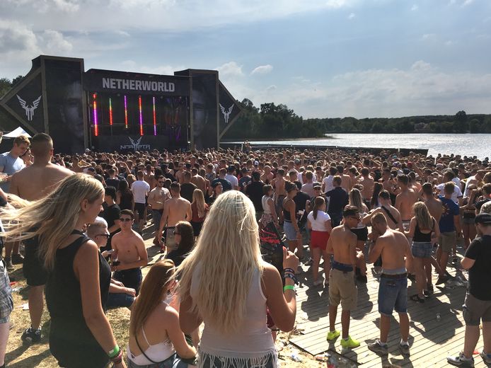 'Fatality: The Raw Outdoor Festival' aan de Geffense Plas in Oss