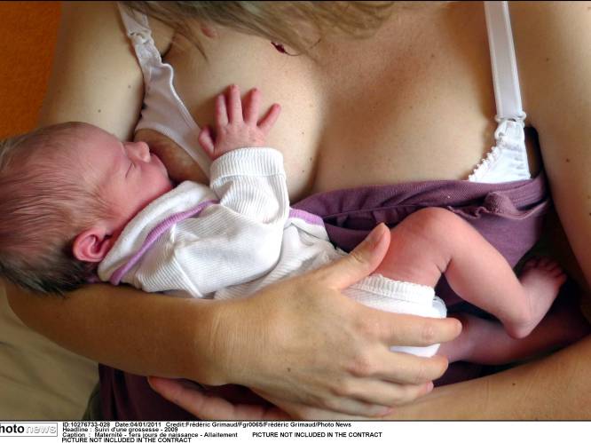 Groen: "Verbod op borstvoeding moet strafbaar worden"
