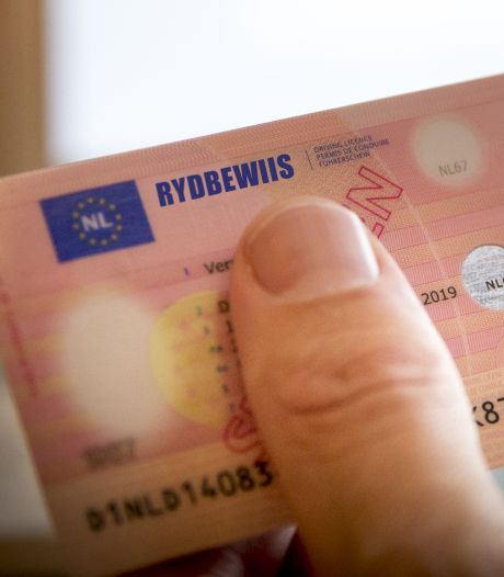 Vijftien (!) keer betrapt zonder rijbewijs, en dan ook nog eens onder invloed: Bosschenaar (22) cel in