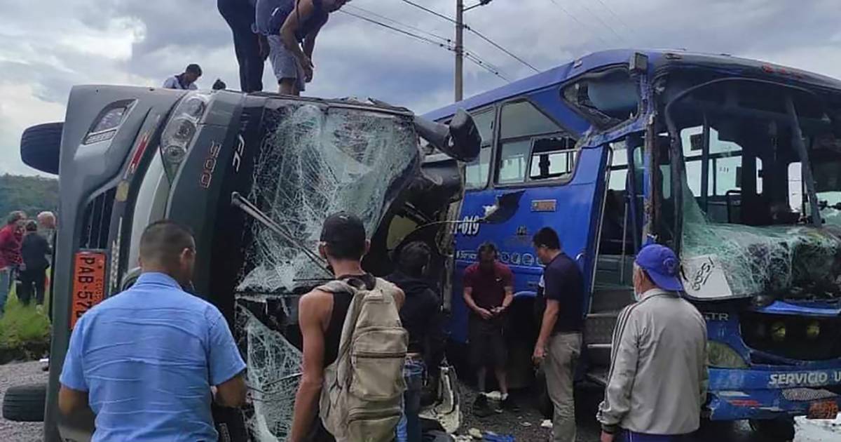 Eerste Nederlanders van busongeluk Ecuador onderweg naar huis.