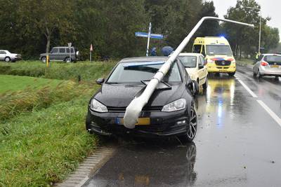 Fietser gewond bij aanrijding met auto tussen Kerkwijk en Gameren
