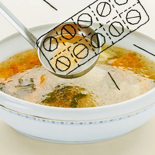 Kippensoep is niet joods en het is ook geen penicilline, maar je knapt er wel van op