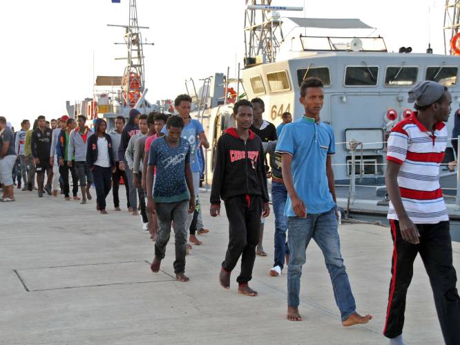 156 migranten onderschept voor kust van Tripoli