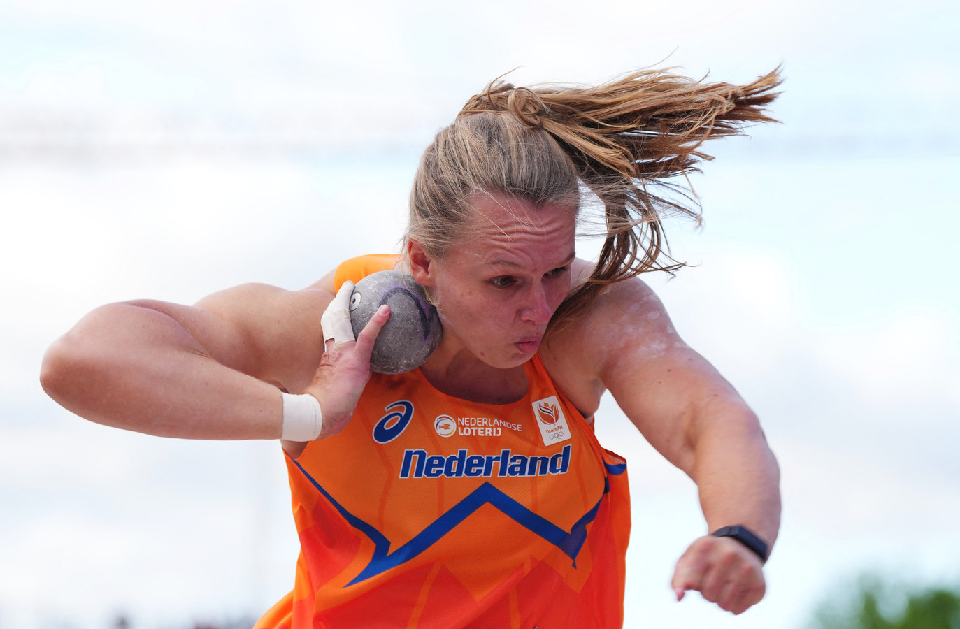 Schilder haalt brons met record bij kogelstoten op WK atletiek Foto