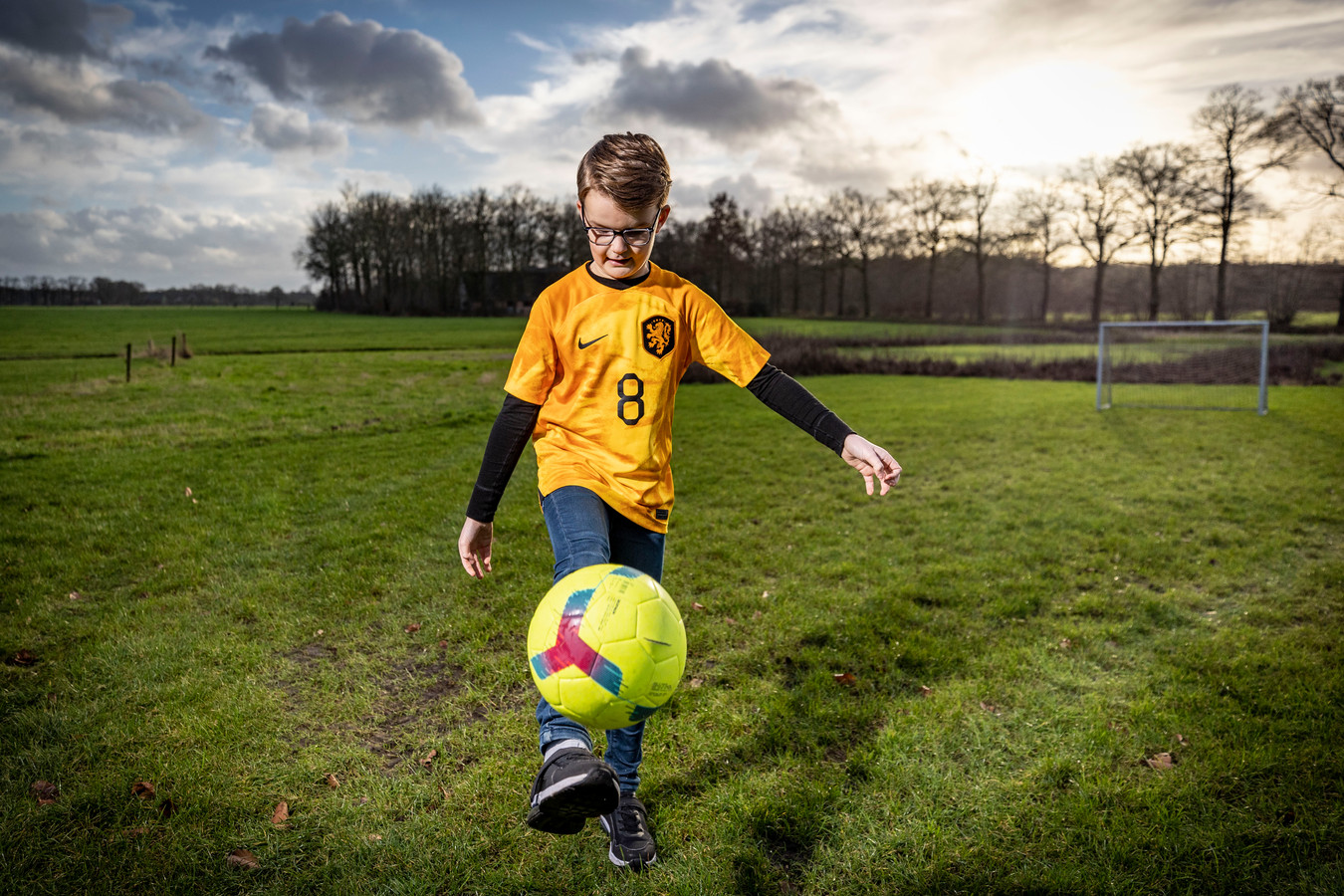 Hoelang kan Joep uit Reutum nog blijven voetballen, zijn ogen gaan steeds verder achteruit