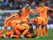Oranje Leeuwinnen worstelen zich dankzij prachtgoal Van de Donk langs Portugal, kwartfinale gloort
