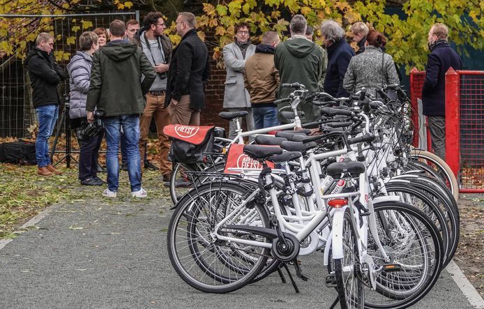 De interesse voor de komst van minister Somers was groot.