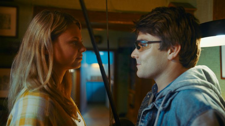 Britt Scholte en Nathan Naenen in 'Zeppos: Het Mercatorspoor'.  Beeld RV