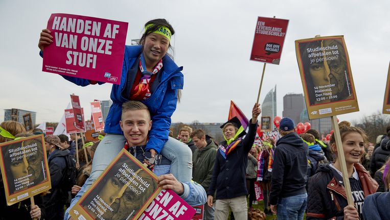 Studenten demonstreerden in november op het Malieveld tegen het nieuwe leenstelsel. Beeld anp