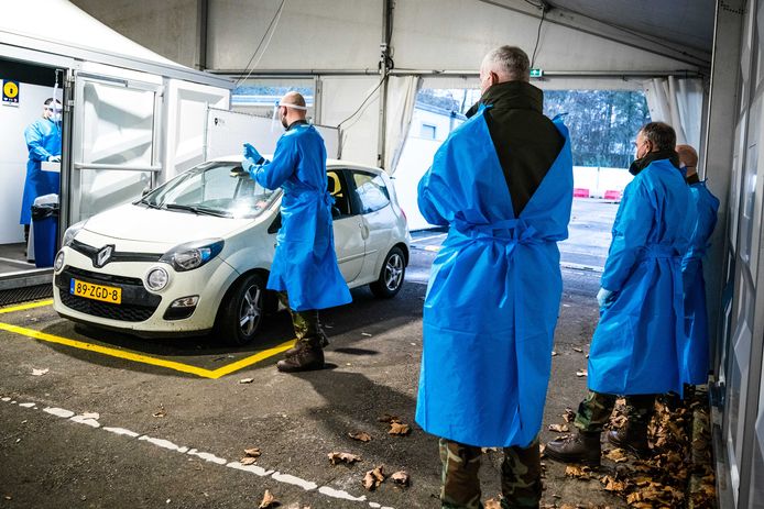 De opbouw van de XL-teststraat in Eindhoven.