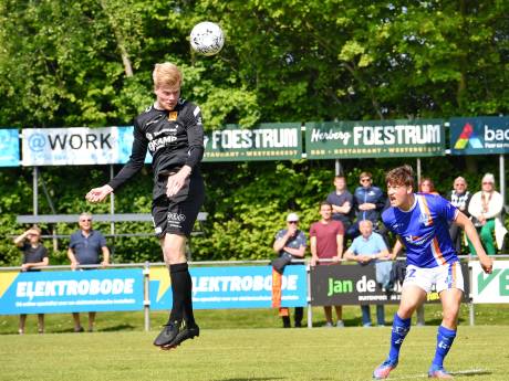 CSV Apeldoorn dankzij tegengoal vlak voor tijd tóch de nacompetitie in: ‘Het mocht niet zo zijn’