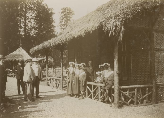 In 1897 bracht de Belgische koning Leopold 267 Congolezen naar zijn land om ze tentoon te stellen in een nagebootst Afrikaans dorp.