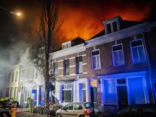Zeventig mensen hun huis uit door enorme brand in Arnhemse stadswijk: ‘Bewoner kwam hoestend naar buiten’