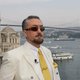 Deze Turkse prediker bestrijdt homo's met bimbo's
