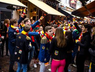 Mening | ‘Alleen nog maar roodwitgeel anders kom je de kroeg niet meer in’