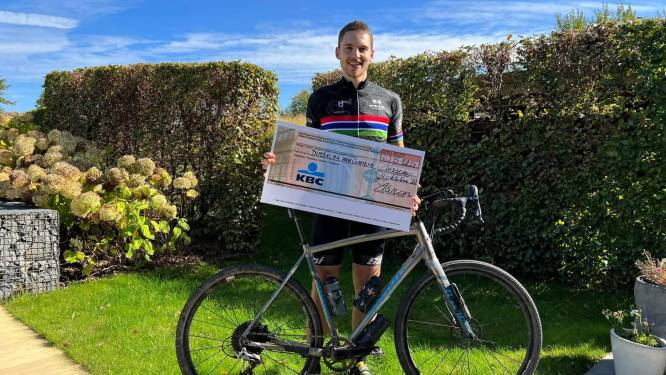 Aaron (25) zamelt dubbel zoveel geld als verwacht in met fietstocht naar Italië: “Eigenlijk had ik weer naar huis moeten fietsen”