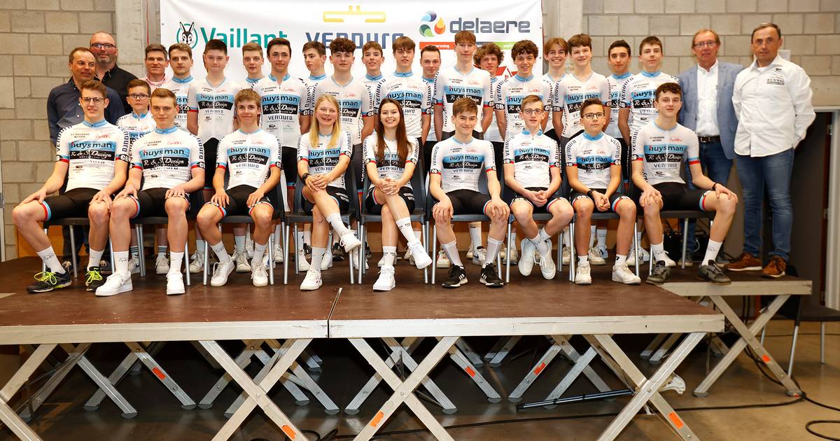Team Keukens Buysse met telgen van bondscoach Sven Vanthourenhout en