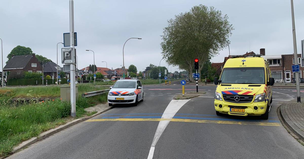 Fietser gewond na aanrijding met auto in Almelo.